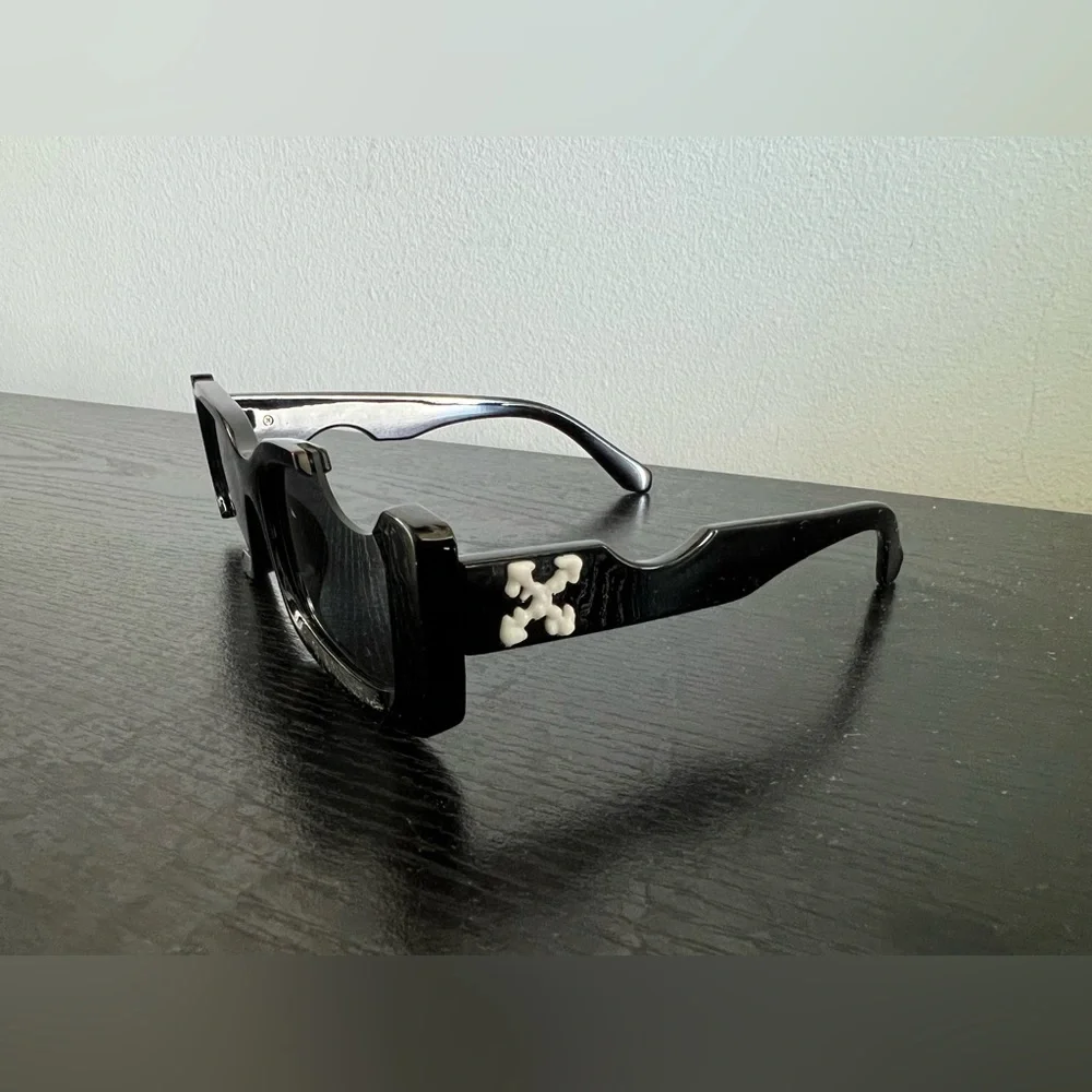 Off-White | Accessories | Offwhites Cady Cutout Rectangular  display picture 1